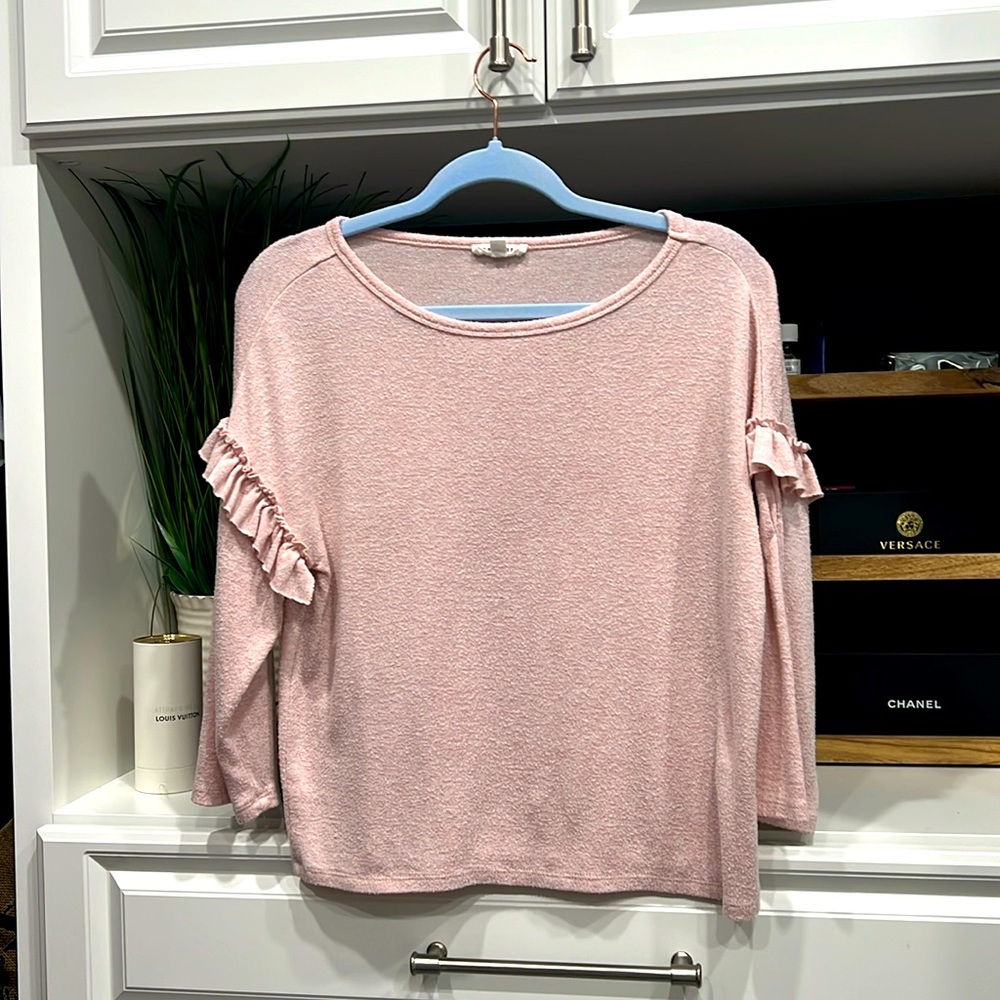 Onehart blouse with ruffles on arms light pink good condition size S